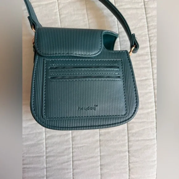 Instax mini 11 works perfectly fine, comes with case - Picture 3 of 5